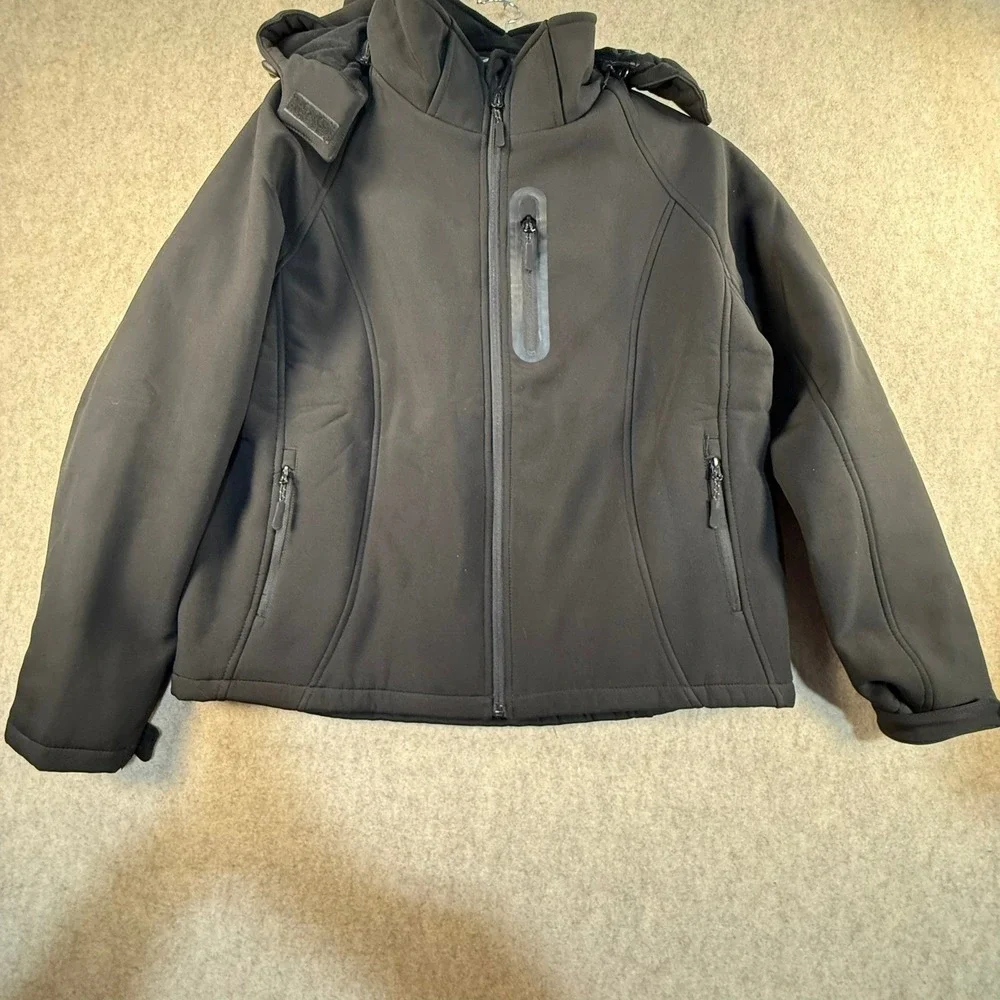 Dr. Qiiwi Mens Heated Softshell Jacket‎ Black Detachable Hood Power Bank Size L